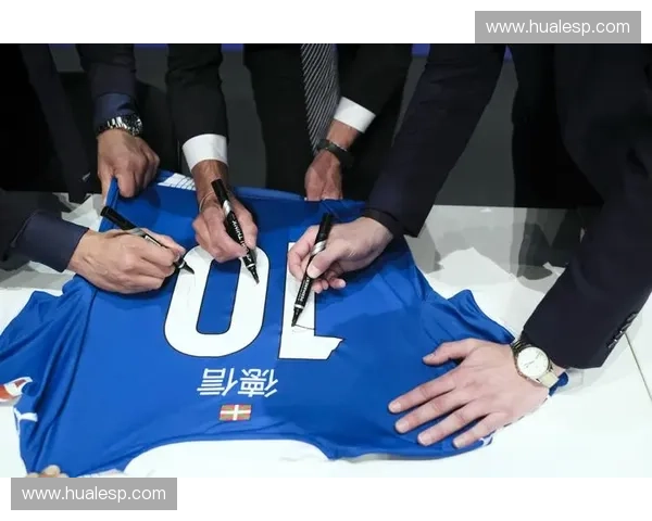 当体育品牌遇上跨界创意联名打造潮流与竞技融合的新风尚 当体育品牌遇上跨界创意联名打造潮流与竞技融合的新风尚