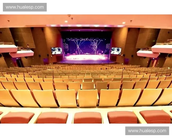 以观众席位为中心探讨现代体育场馆设计与观赛体验的创新与发展